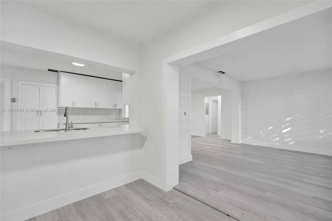 For Sale: $554,999 (4 beds, 3 baths, 2060 Square Feet)