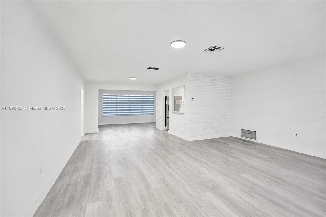 For Sale: $554,999 (4 beds, 3 baths, 2060 Square Feet)