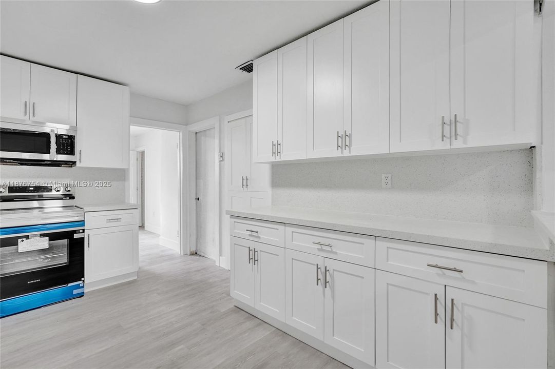 For Sale: $554,999 (4 beds, 3 baths, 2060 Square Feet)