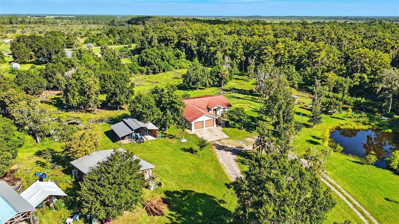 For Sale: $599,900 (3 beds, 3 baths, 2044 Square Feet)