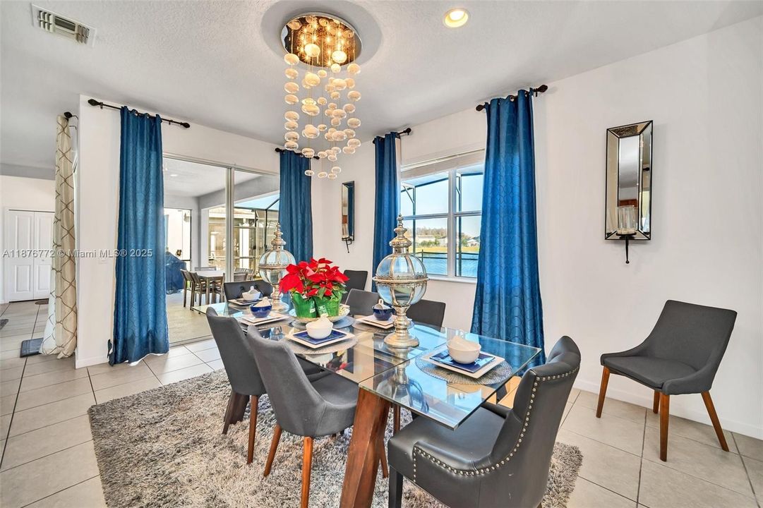 待售: $630,000 (6 贝兹, 6 浴室, 3395 平方英尺)