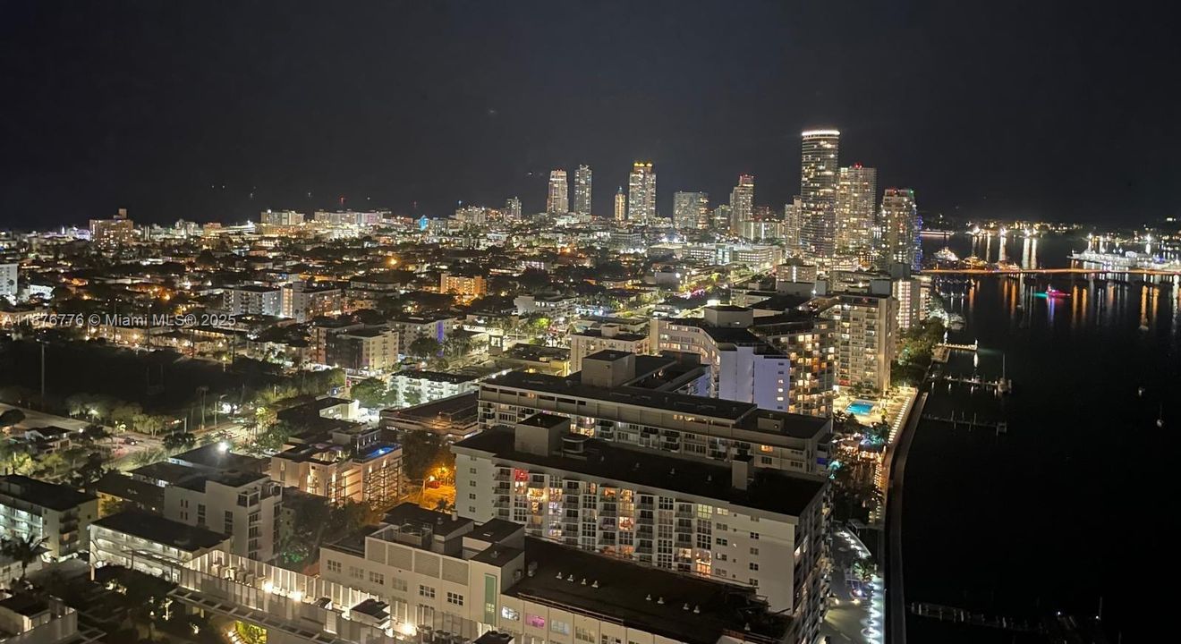 На продажу: $2,599,000 (3 спален, 3 ванн, 2582 Квадратных фут)