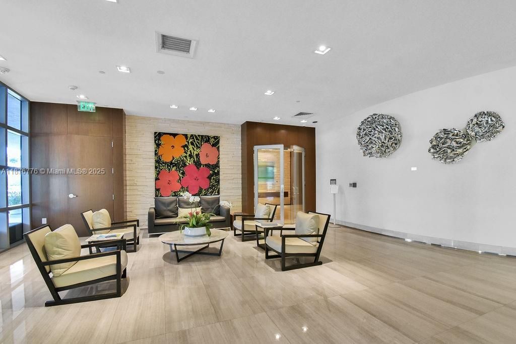 На продажу: $2,599,000 (3 спален, 3 ванн, 2582 Квадратных фут)