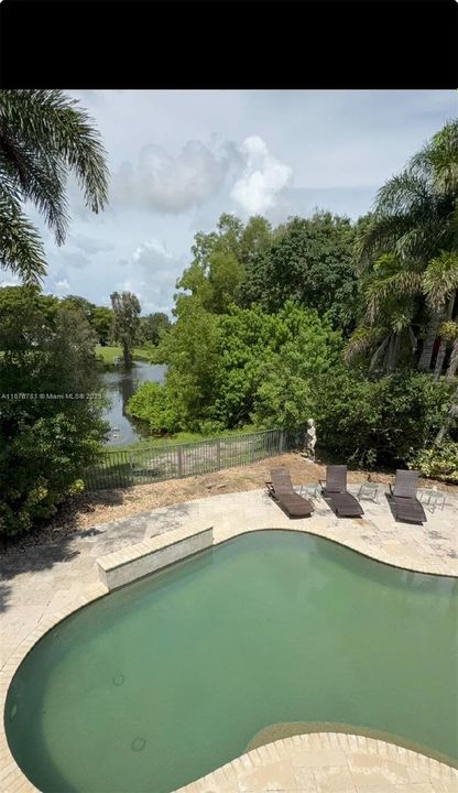 Недавно продано: $1,395,000 (4 спален, 3 ванн, 3399 Квадратных фут)