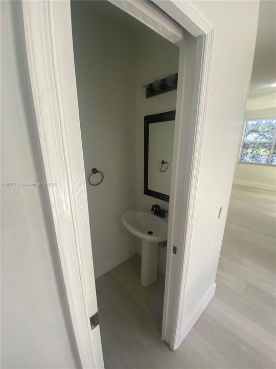 For Rent: $4,400 (3 beds, 2 baths, 1893 Square Feet)