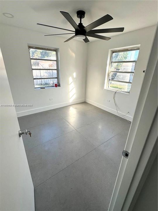 待售: $635,000 (2 贝兹, 1 浴室, 946 平方英尺)