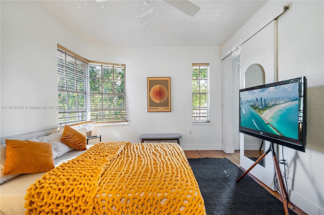 Vendido Recientemente: $515,000 (2 camas, 1 baños, 860 Pies cuadrados)