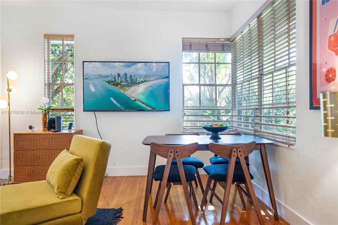 Vendido Recientemente: $515,000 (2 camas, 1 baños, 860 Pies cuadrados)