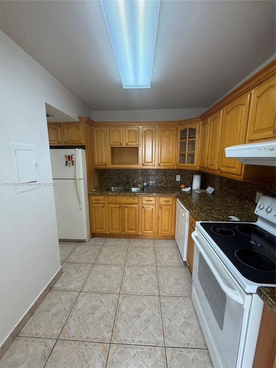 В аренду: $1,550 (1 спален, 1 ванн, 790 Квадратных фут)