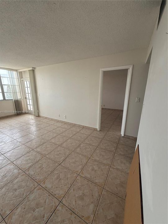 В аренду: $1,550 (1 спален, 1 ванн, 790 Квадратных фут)