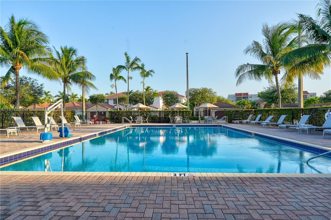 待售: $720,000 (3 贝兹, 2 浴室, 1534 平方英尺)