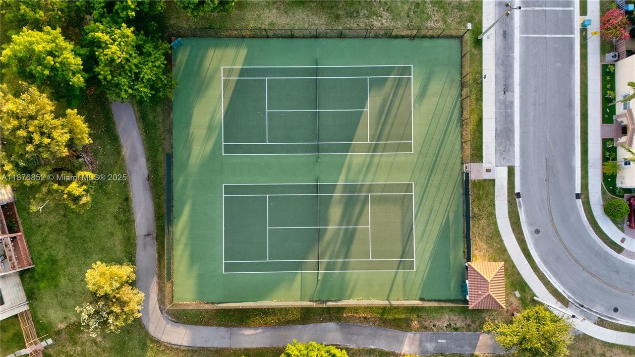 待售: $720,000 (3 贝兹, 2 浴室, 1534 平方英尺)