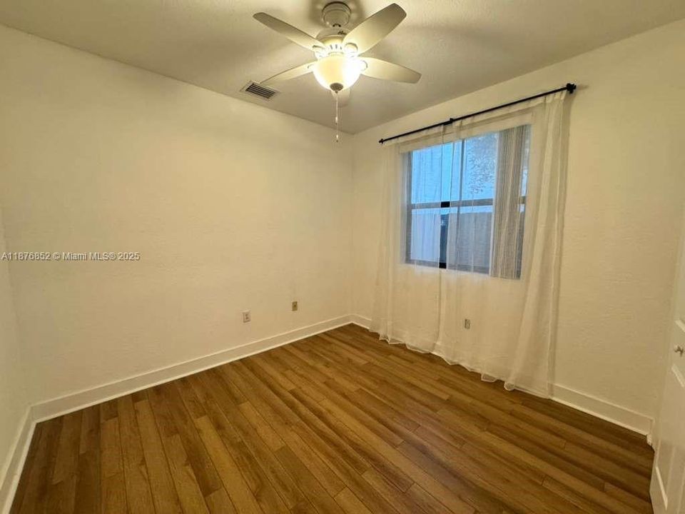 待售: $720,000 (3 贝兹, 2 浴室, 1534 平方英尺)