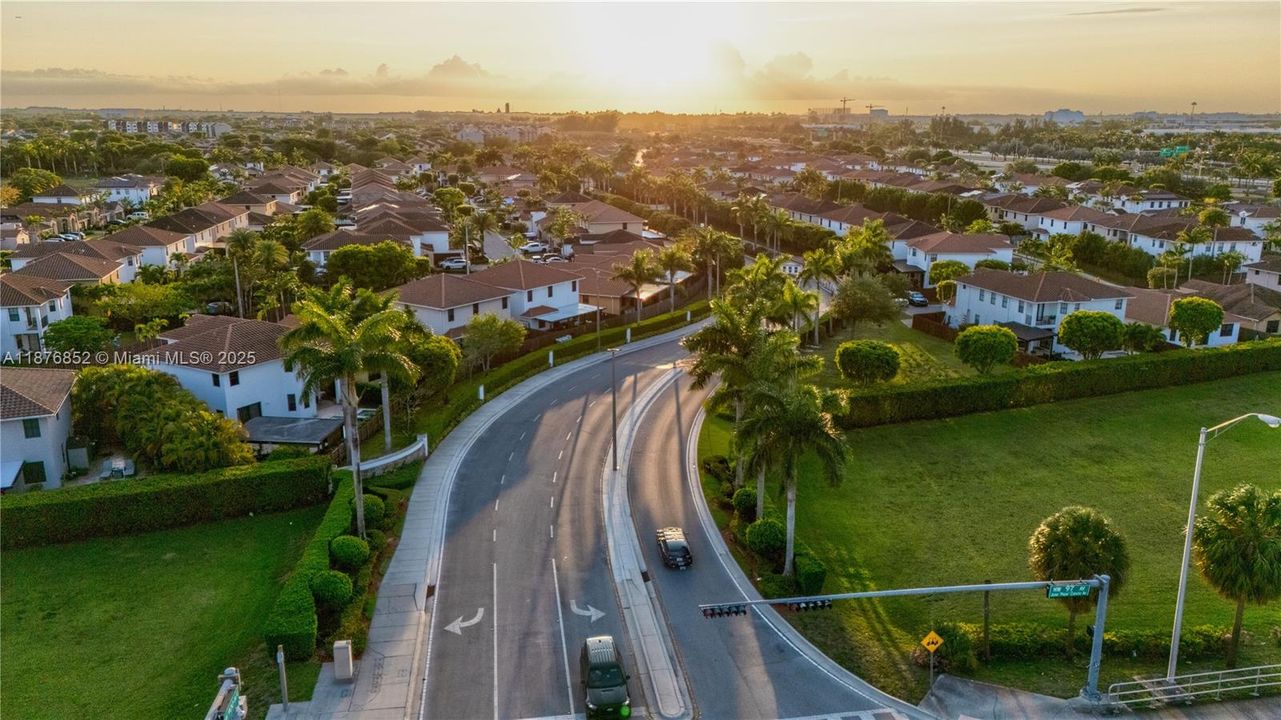 待售: $720,000 (3 贝兹, 2 浴室, 1534 平方英尺)