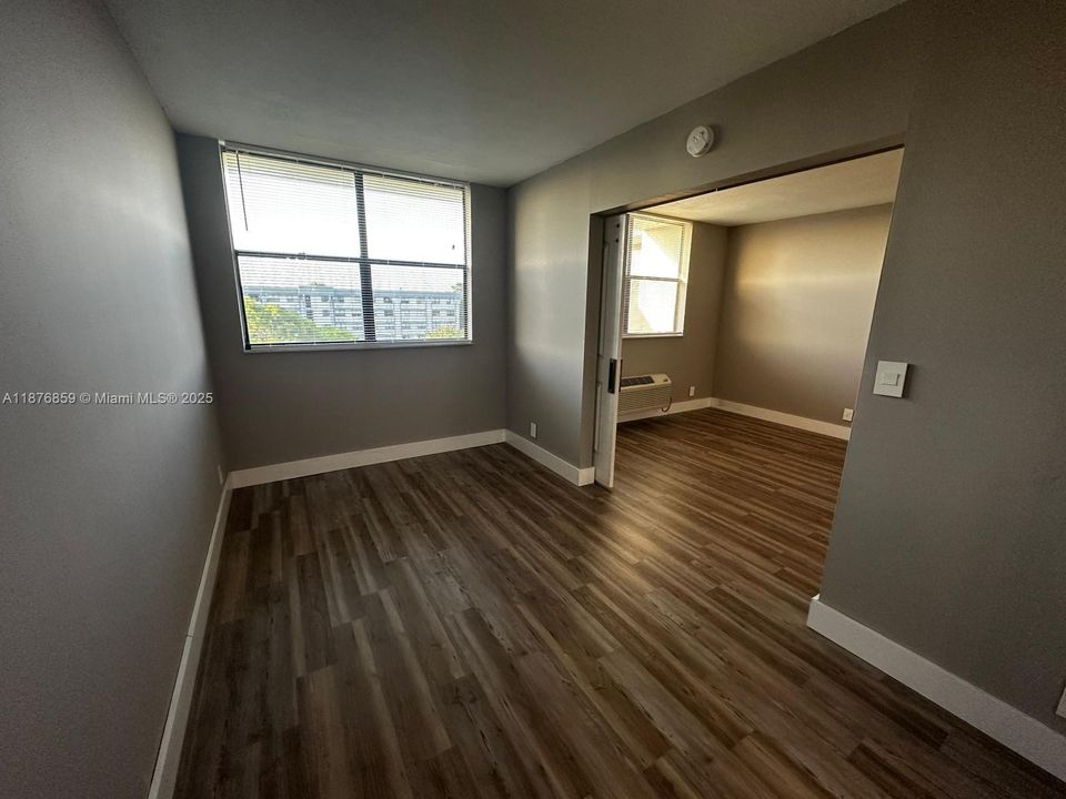 Recently Rented: $1,550 (1 beds, 1 baths, 475 Square Feet)