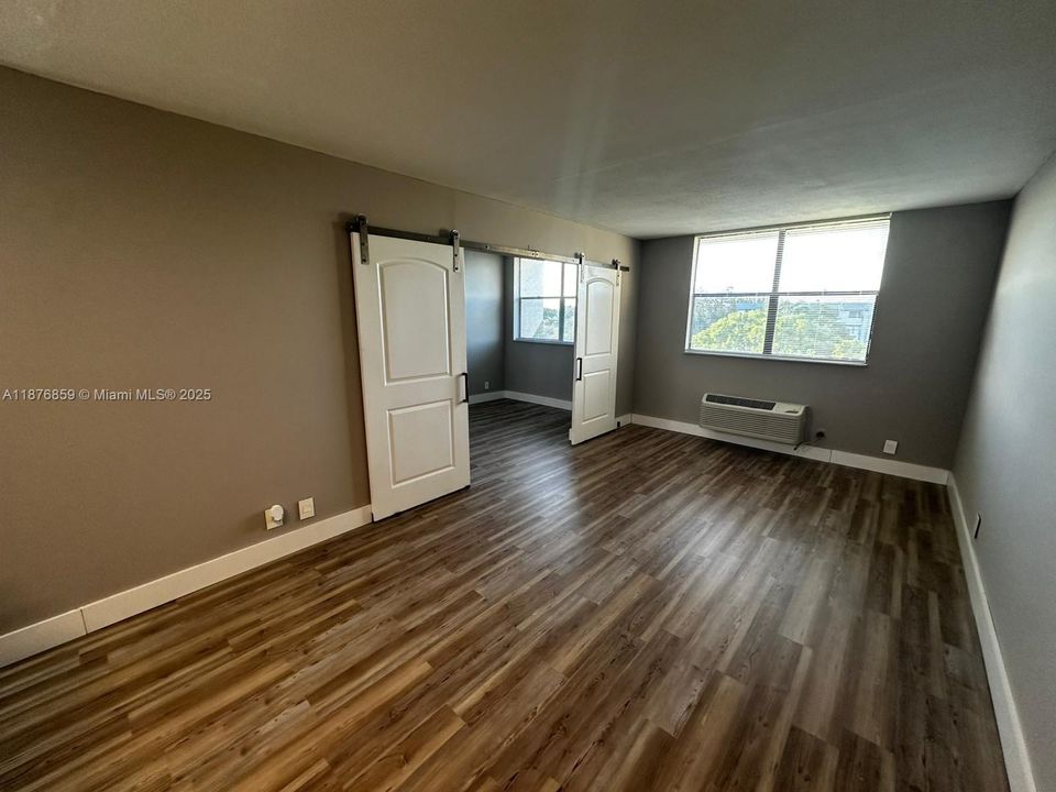 Recently Rented: $1,550 (1 beds, 1 baths, 475 Square Feet)