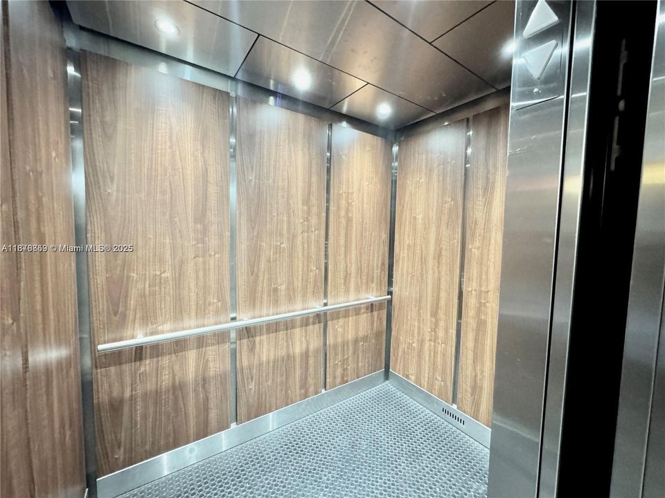 Recently Rented: $1,550 (1 beds, 1 baths, 475 Square Feet)