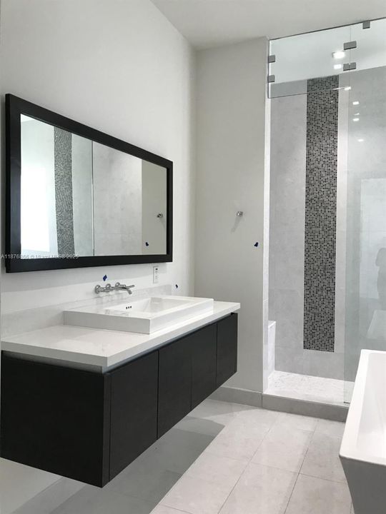 Recently Rented: $7,600 (5 beds, 5 baths, 3904 Square Feet)