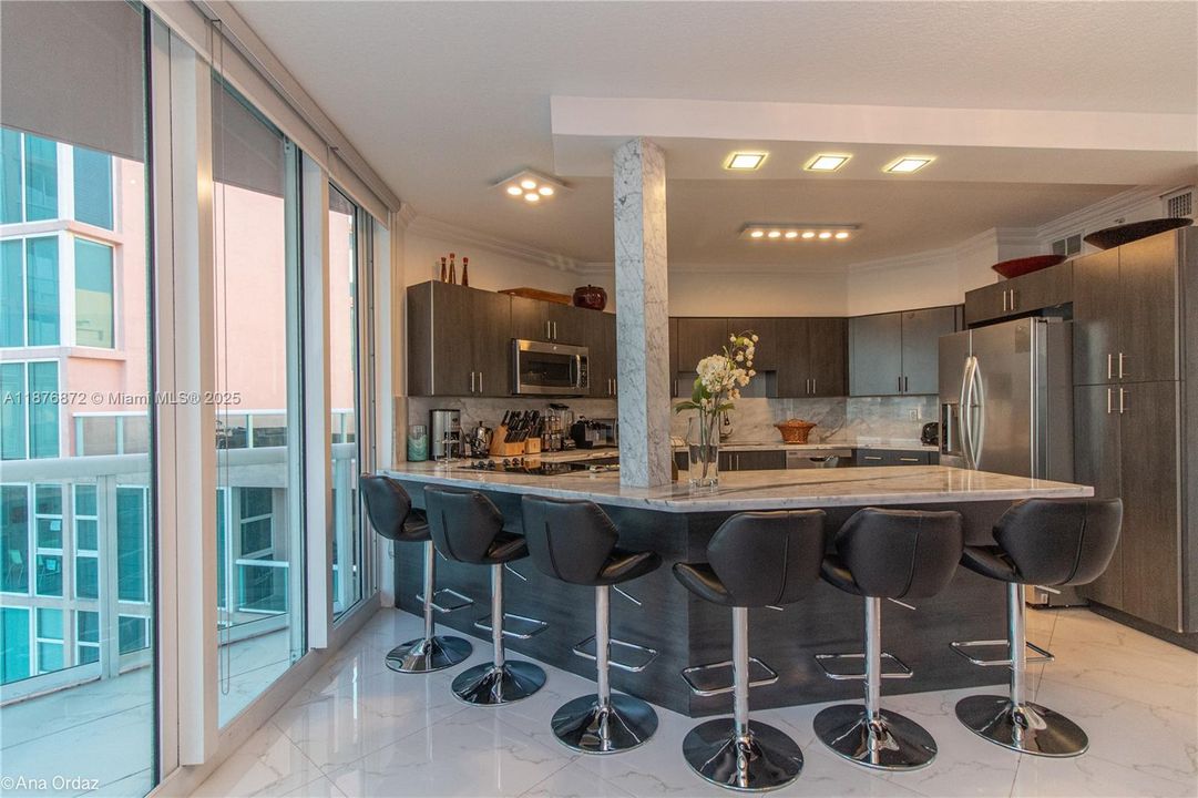 For Sale: $990,000 (2 beds, 2 baths, 1610 Square Feet)