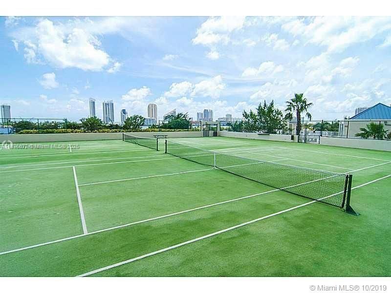 For Sale: $990,000 (2 beds, 2 baths, 1610 Square Feet)