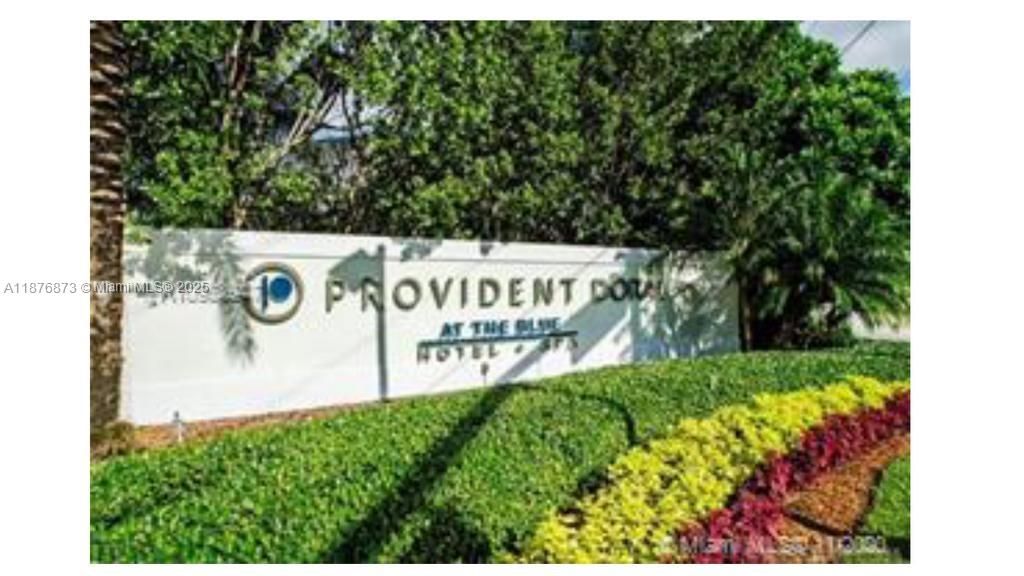 待售: $118,000 (1 贝兹, 1 浴室, 705 平方英尺)