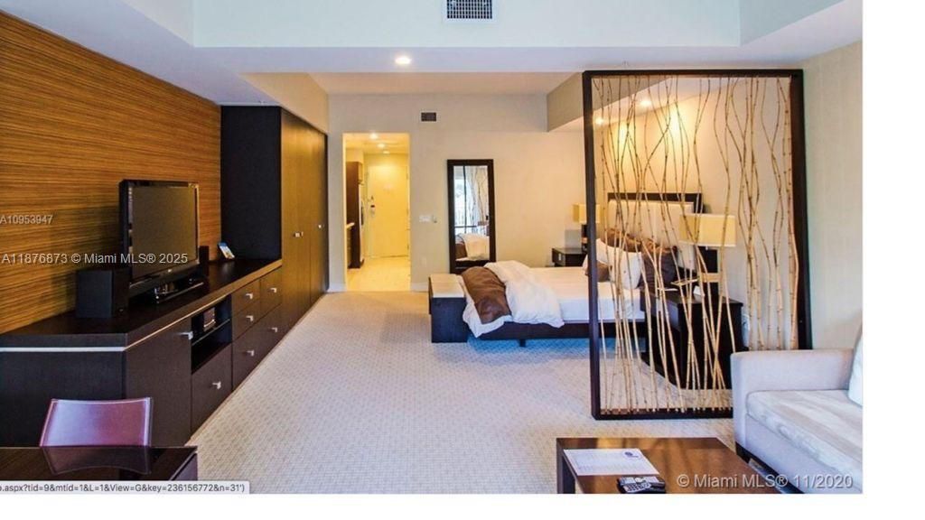 待售: $118,000 (1 贝兹, 1 浴室, 705 平方英尺)