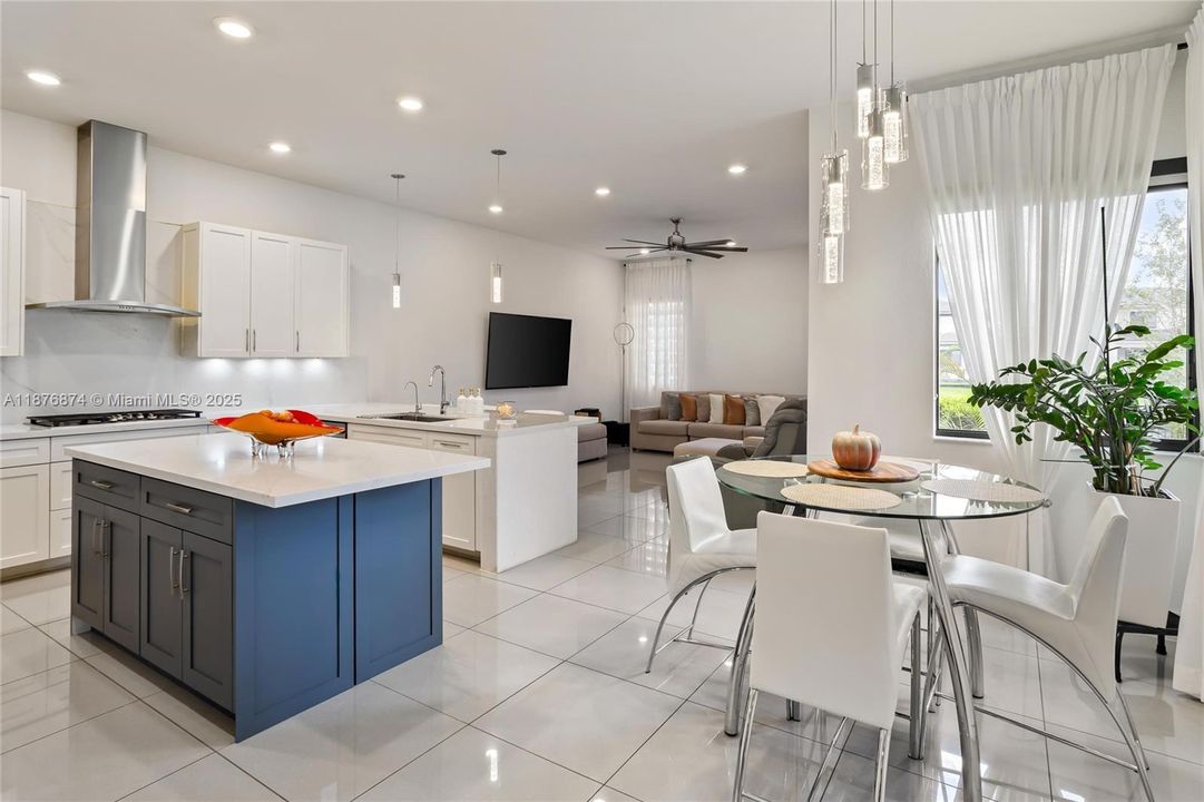 На продажу: $1,600,000 (5 спален, 4 ванн, 4142 Квадратных фут)