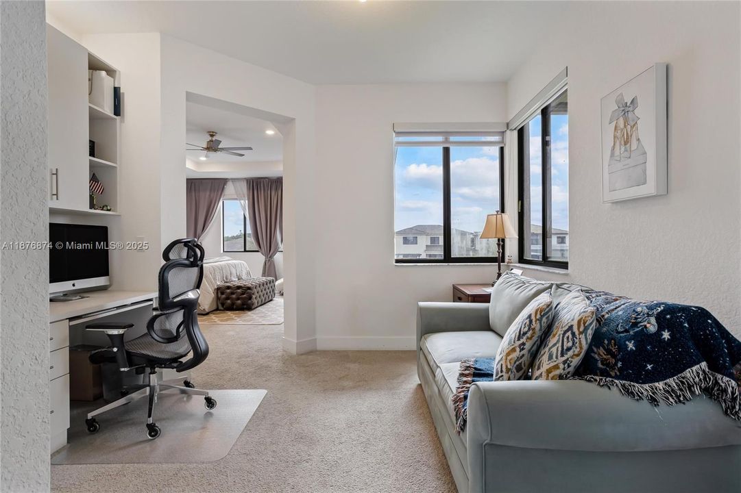 На продажу: $1,600,000 (5 спален, 4 ванн, 4142 Квадратных фут)