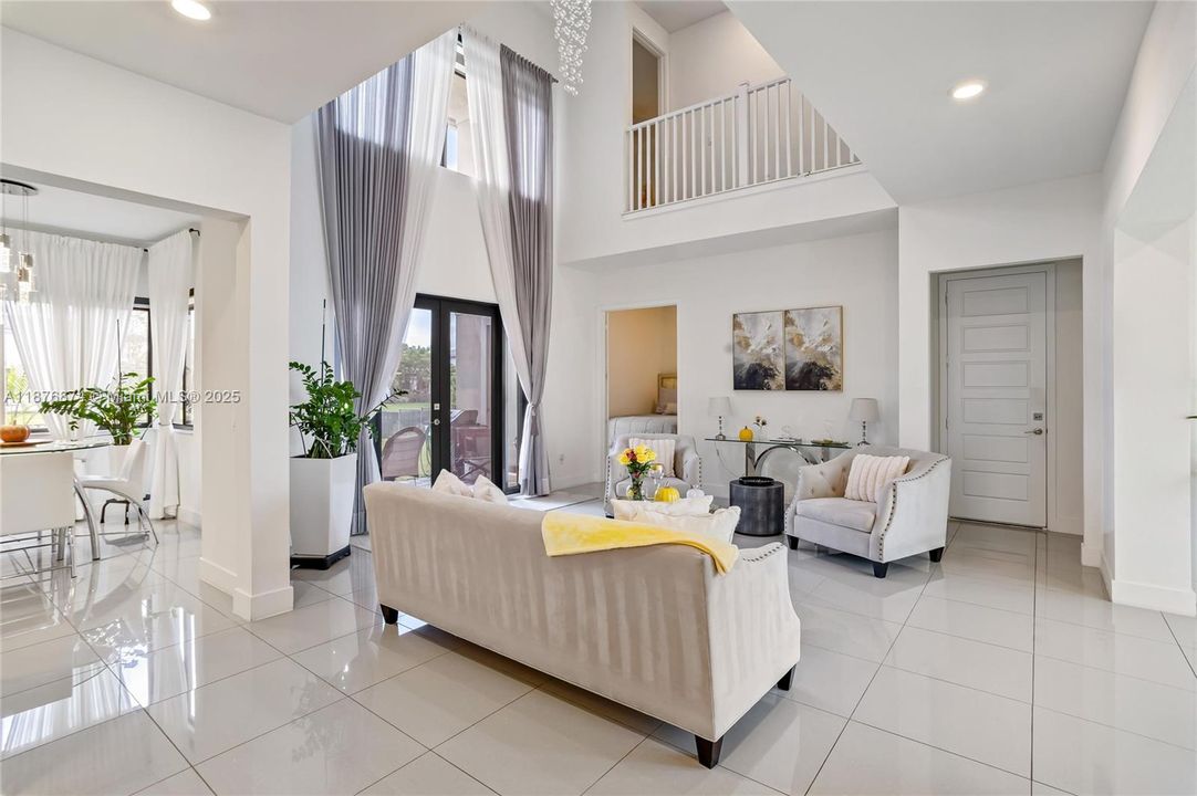 На продажу: $1,600,000 (5 спален, 4 ванн, 4142 Квадратных фут)