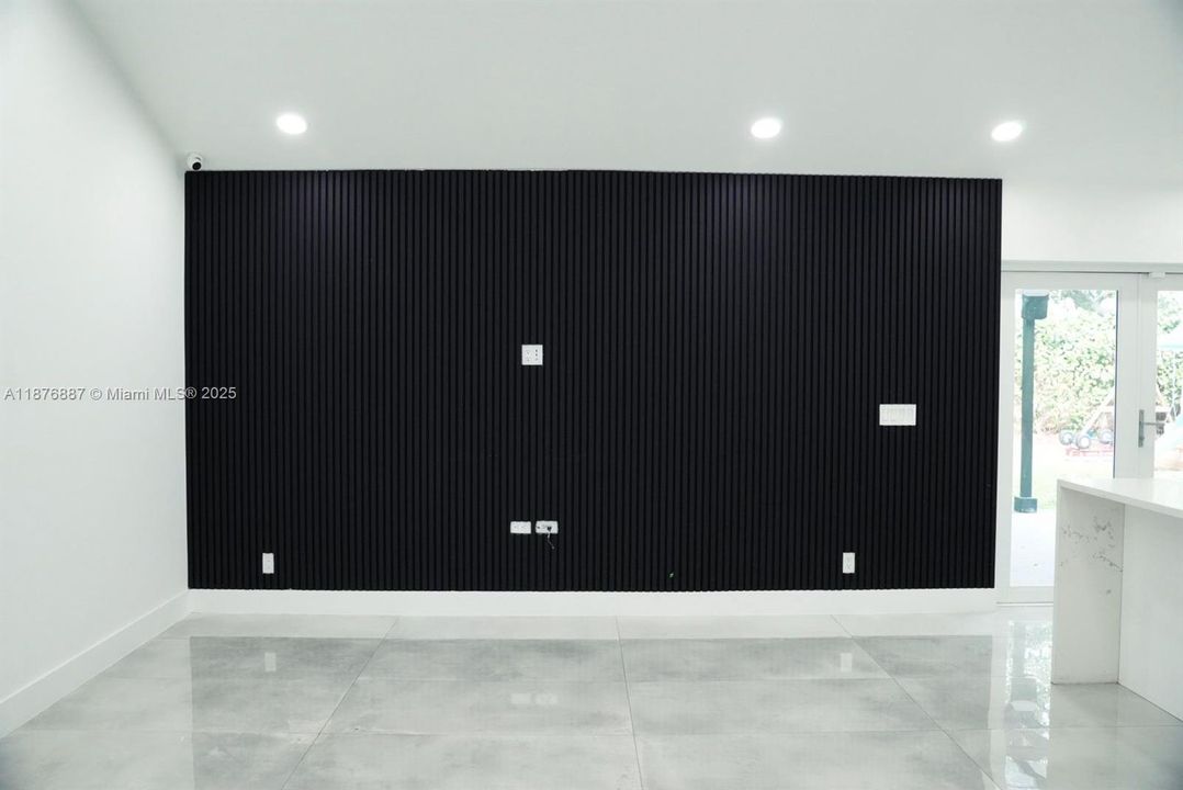 Recently Rented: $4,975 (4 beds, 2 baths, 1857 Square Feet)