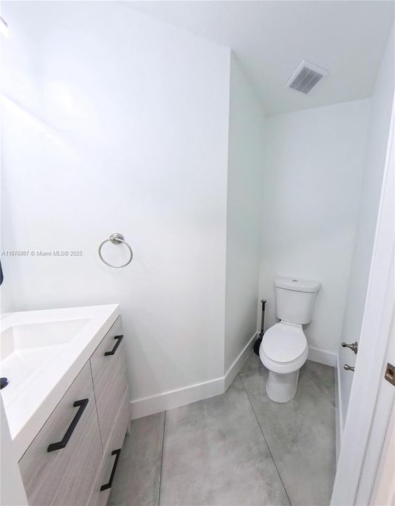 Recently Rented: $4,975 (4 beds, 2 baths, 1857 Square Feet)