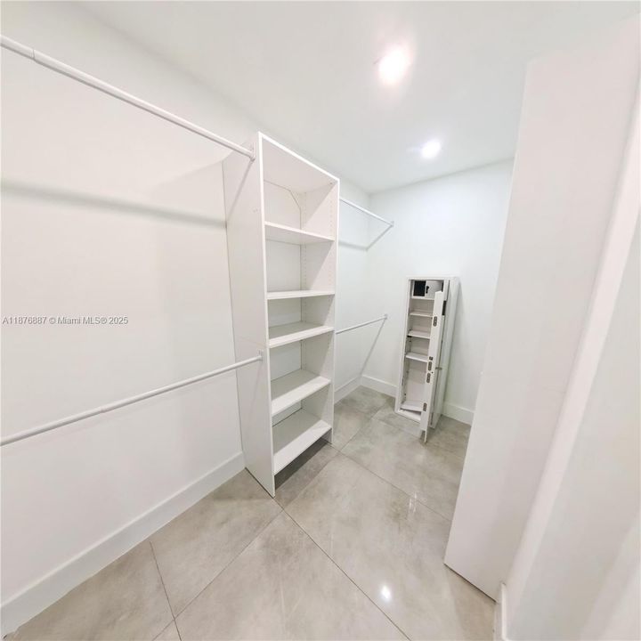 Recently Rented: $4,975 (4 beds, 2 baths, 1857 Square Feet)