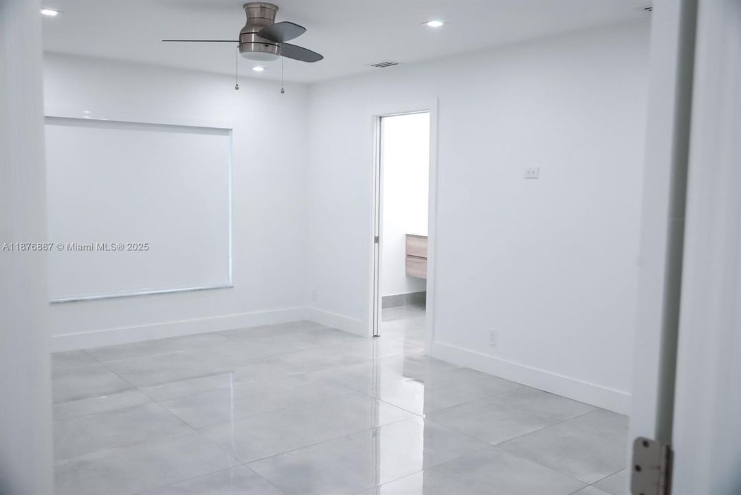 Recently Rented: $4,975 (4 beds, 2 baths, 1857 Square Feet)