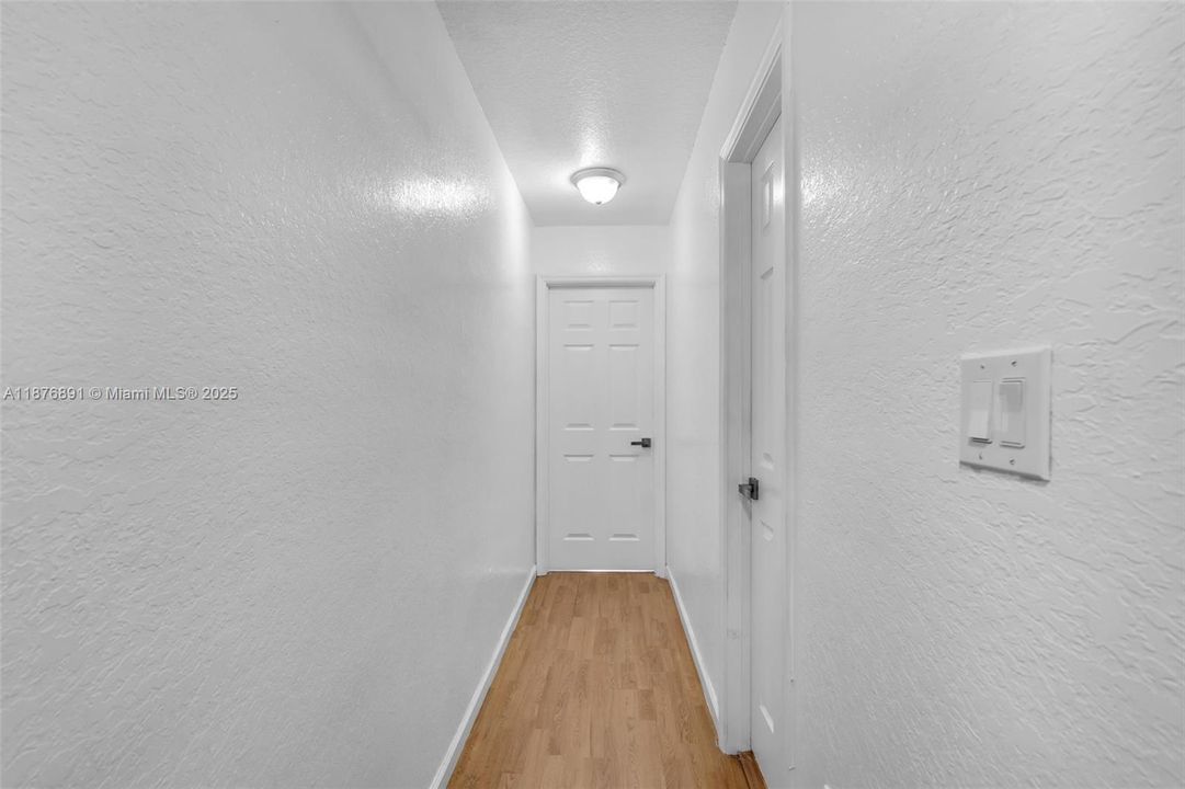 For Sale: $370,000 (3 beds, 2 baths, 1360 Square Feet)