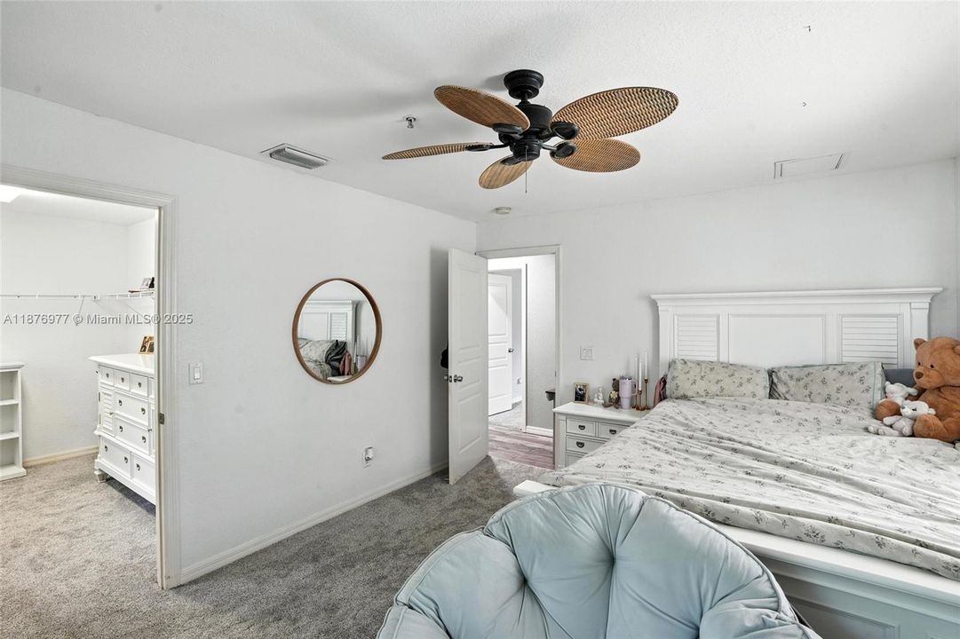 For Sale: $974,500 (5 beds, 3 baths, 4076 Square Feet)