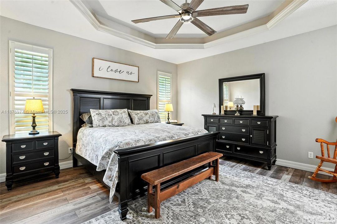 For Sale: $974,500 (5 beds, 3 baths, 4076 Square Feet)