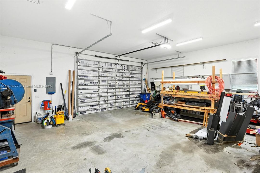 For Sale: $974,500 (5 beds, 3 baths, 4076 Square Feet)