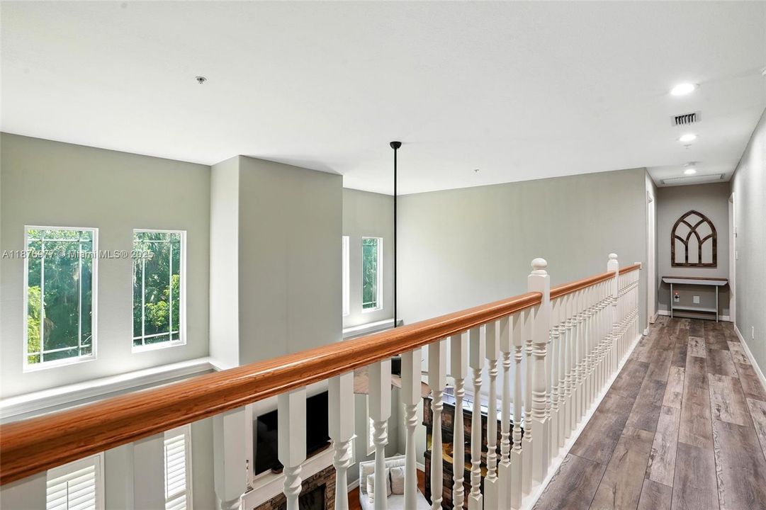 For Sale: $974,500 (5 beds, 3 baths, 4076 Square Feet)