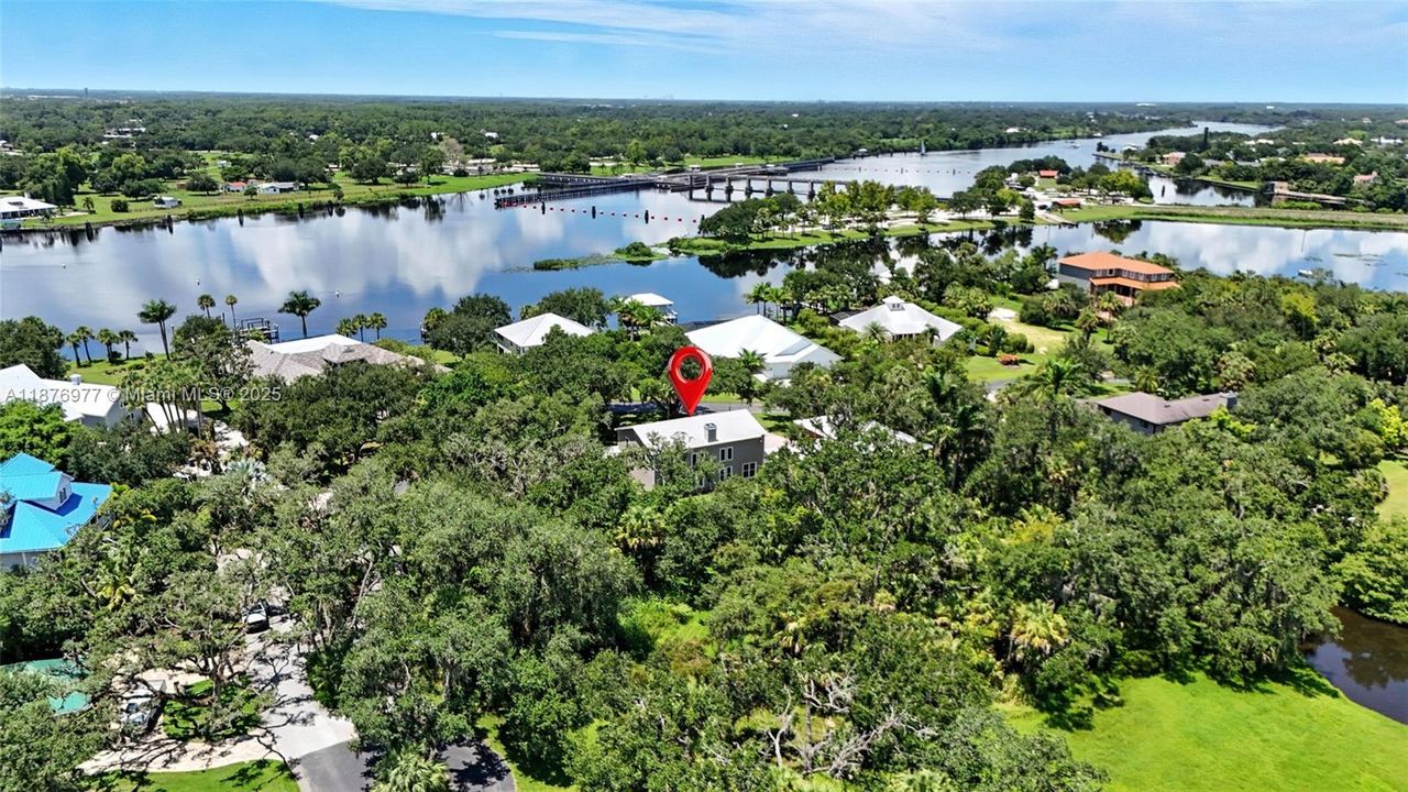 For Sale: $974,500 (5 beds, 3 baths, 4076 Square Feet)