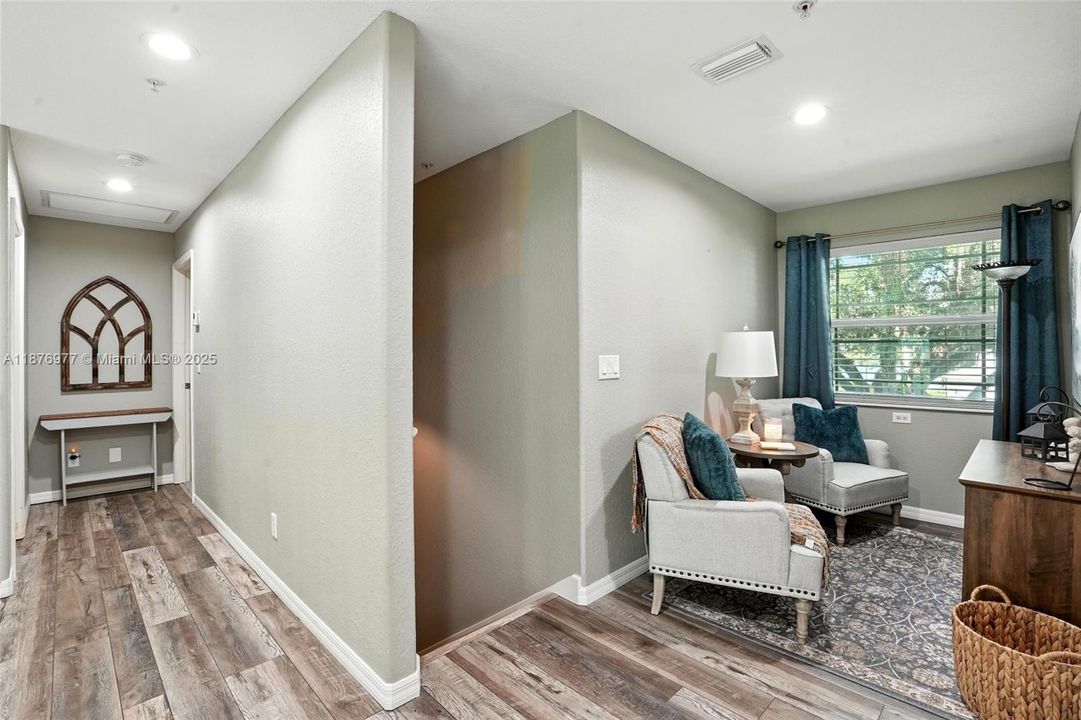 For Sale: $974,500 (5 beds, 3 baths, 4076 Square Feet)