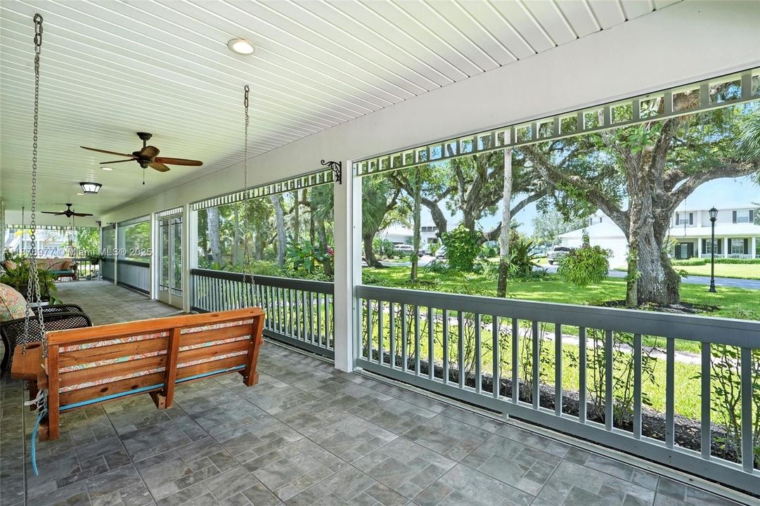 For Sale: $974,500 (5 beds, 3 baths, 4076 Square Feet)