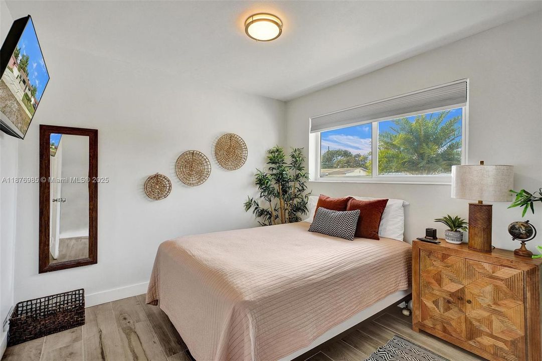 Active With Contract: $3,750 (4 beds, 2 baths, 1539 Square Feet)