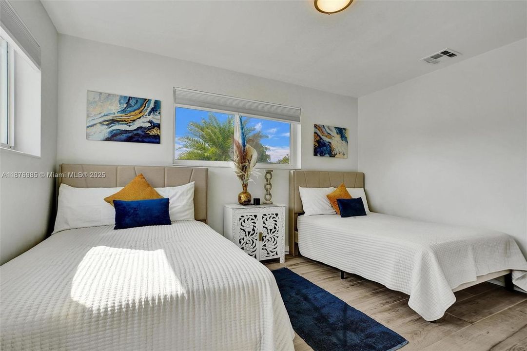 Active With Contract: $3,750 (4 beds, 2 baths, 1539 Square Feet)