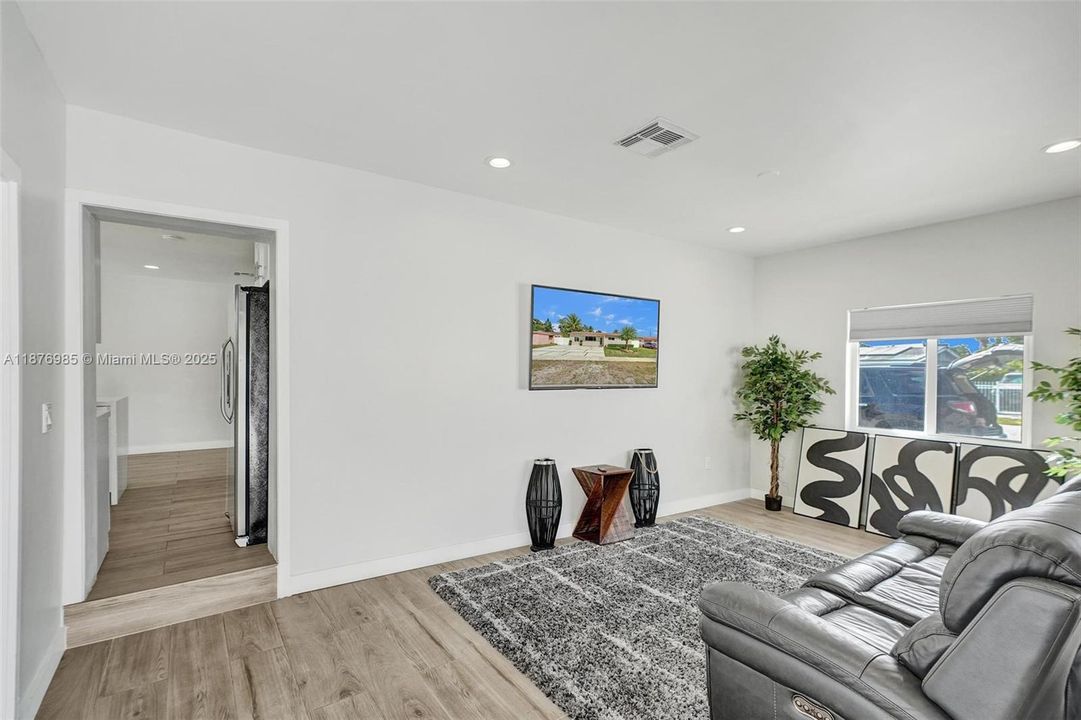 Active With Contract: $3,750 (4 beds, 2 baths, 1539 Square Feet)