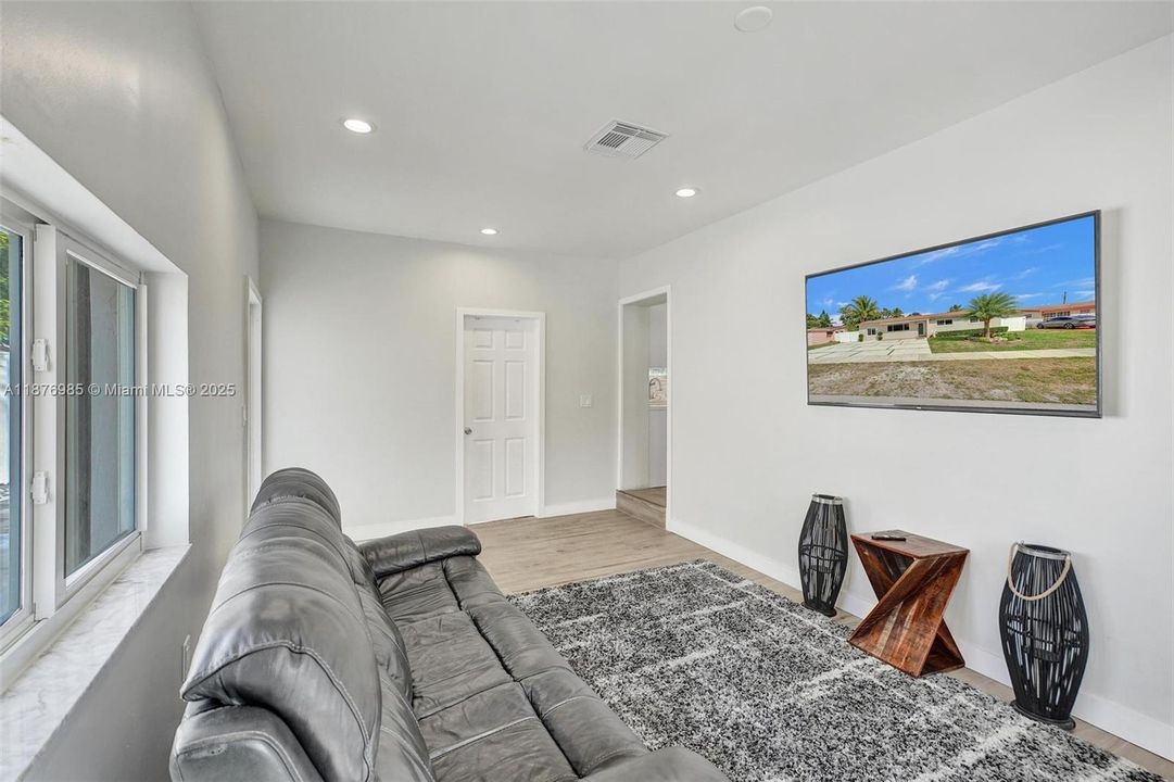 Active With Contract: $3,750 (4 beds, 2 baths, 1539 Square Feet)