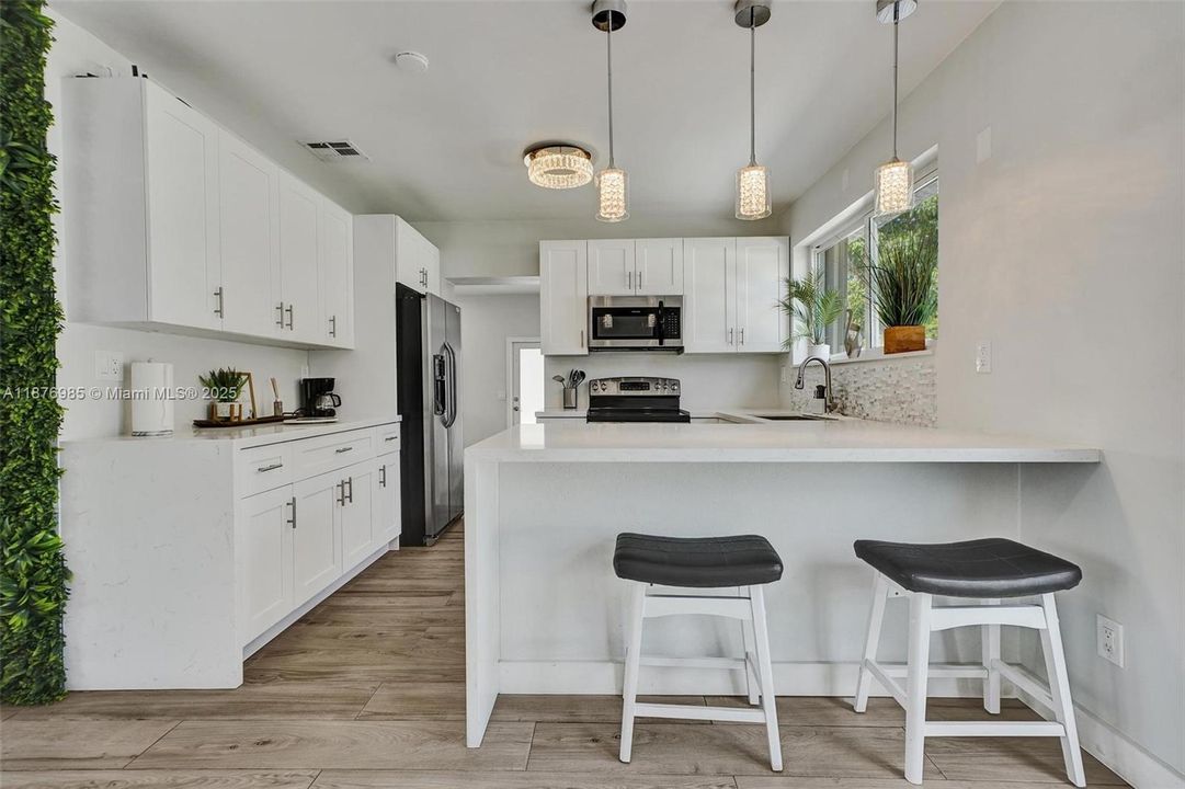 Active With Contract: $3,750 (4 beds, 2 baths, 1539 Square Feet)