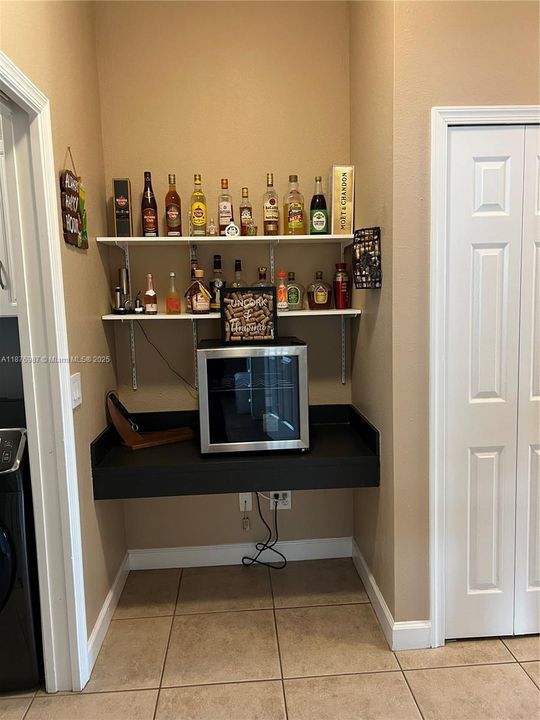 На продажу: $499,000 (4 спален, 2 ванн, 2382 Квадратных фут)