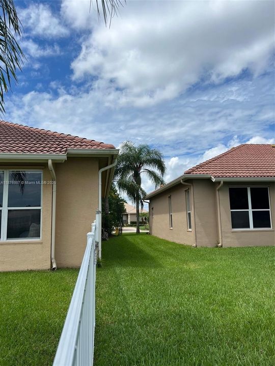 На продажу: $499,000 (4 спален, 2 ванн, 2382 Квадратных фут)