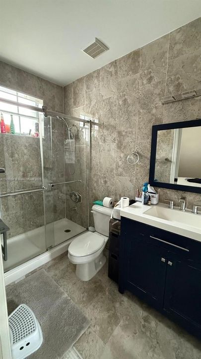 合同活跃: $3,100 (3 贝兹, 2 浴室, 1450 平方英尺)