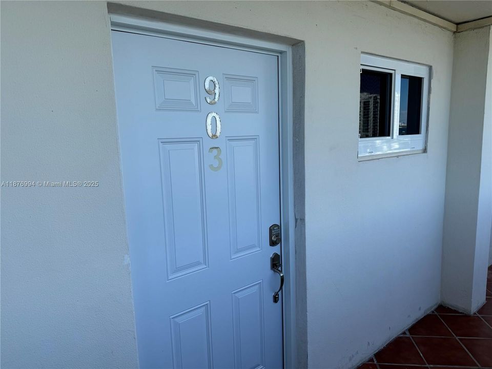 For Sale: $219,990 (1 beds, 1 baths, 436 Square Feet)